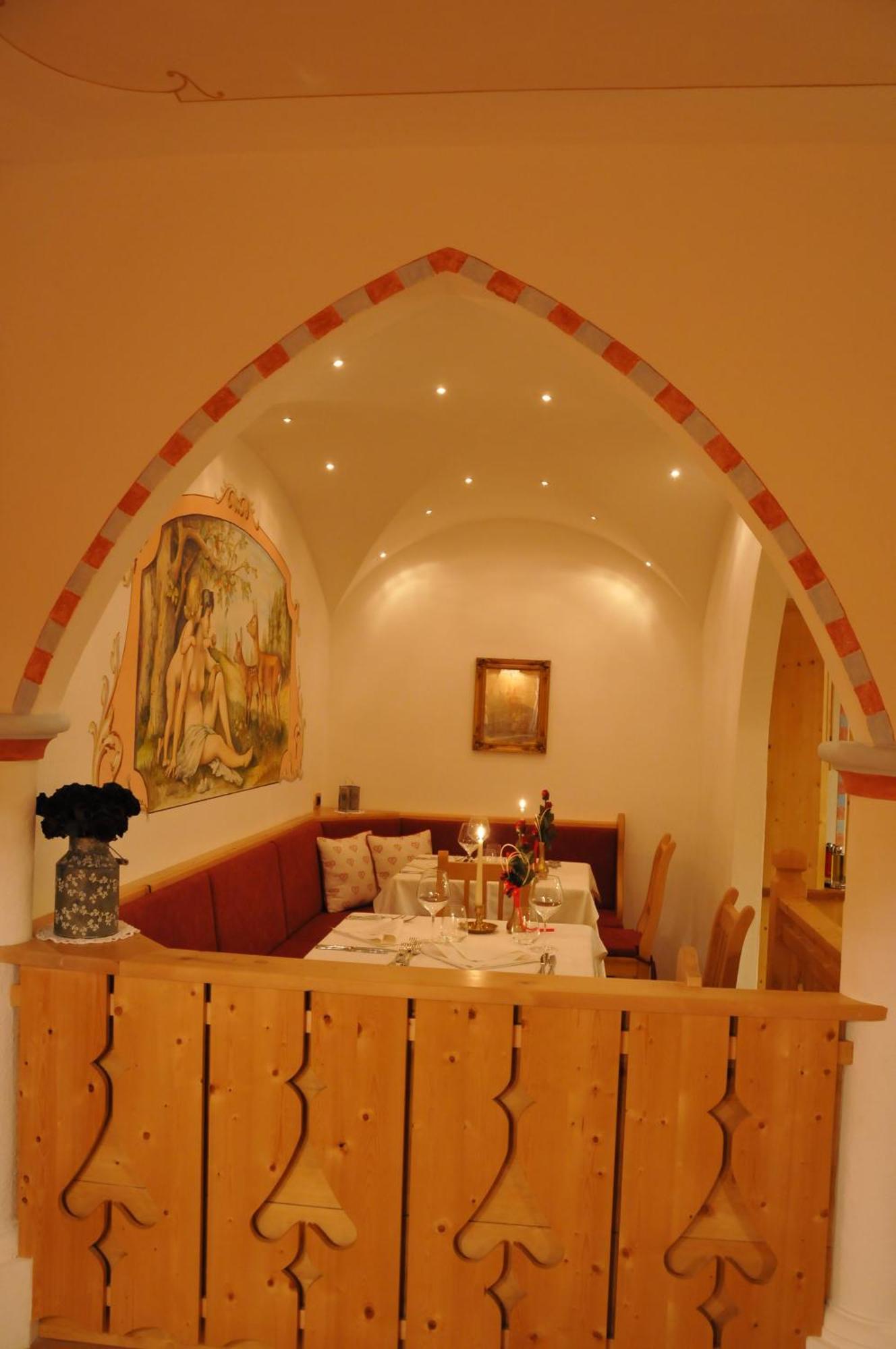 Hotel Valacia Pozza di Fassa Luaran gambar