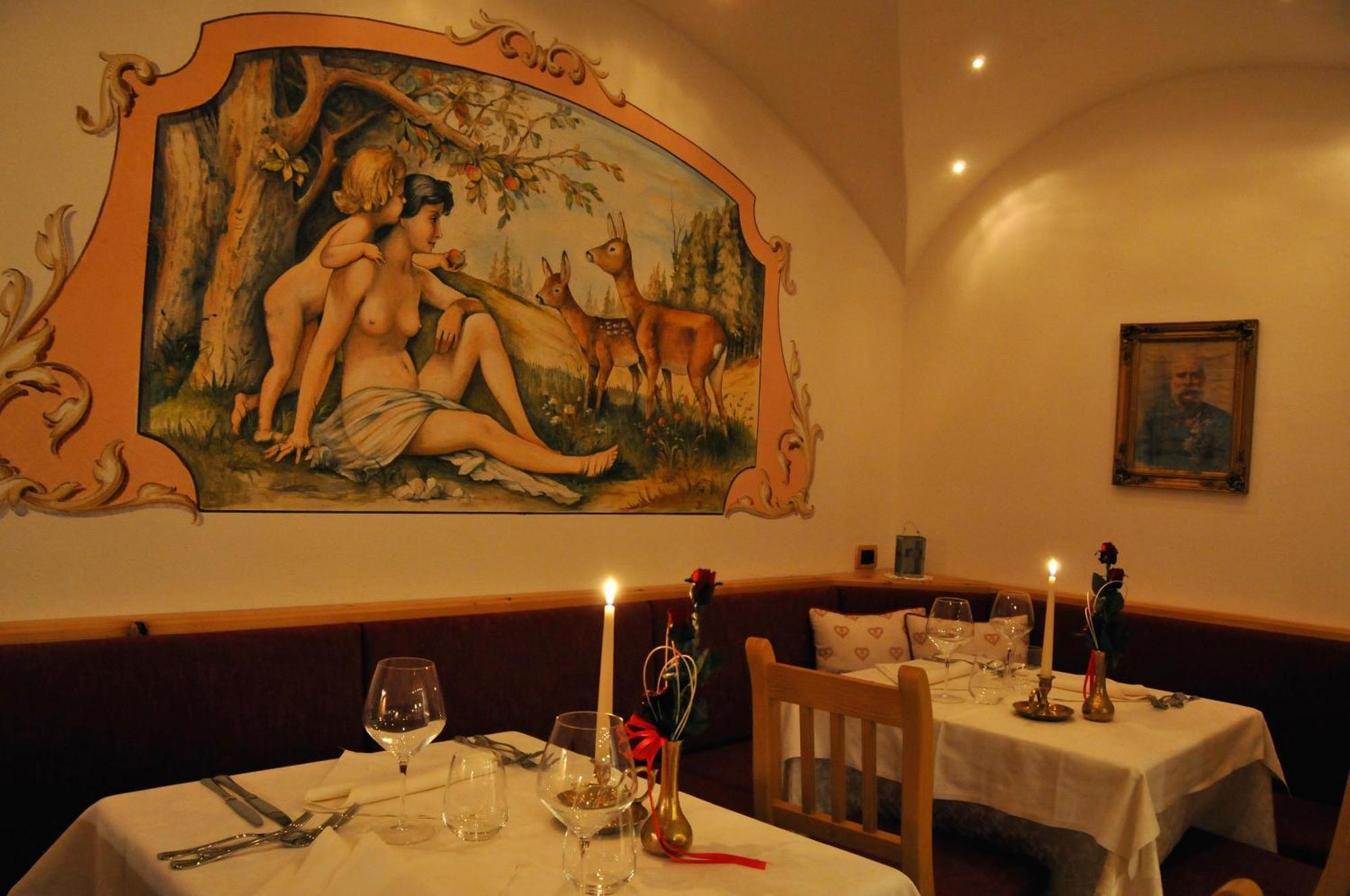 Hotel Valacia Pozza di Fassa Luaran gambar
